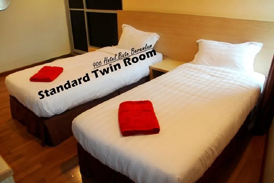 **  906 Hotel Batu Berendam Malacca Malasia